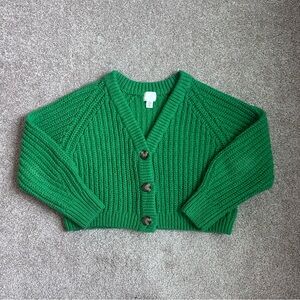 H&M Green Chunky Knit Cropped Cardigan Sweater Size M Heavyweight Wool Blend